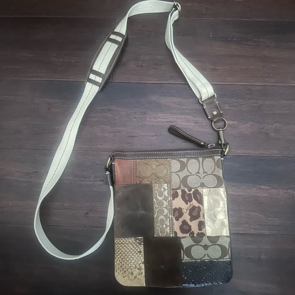 Coach Leather Patchwork Crossbody bag, animal print 🐆 40915 - Picture 3 of 8
